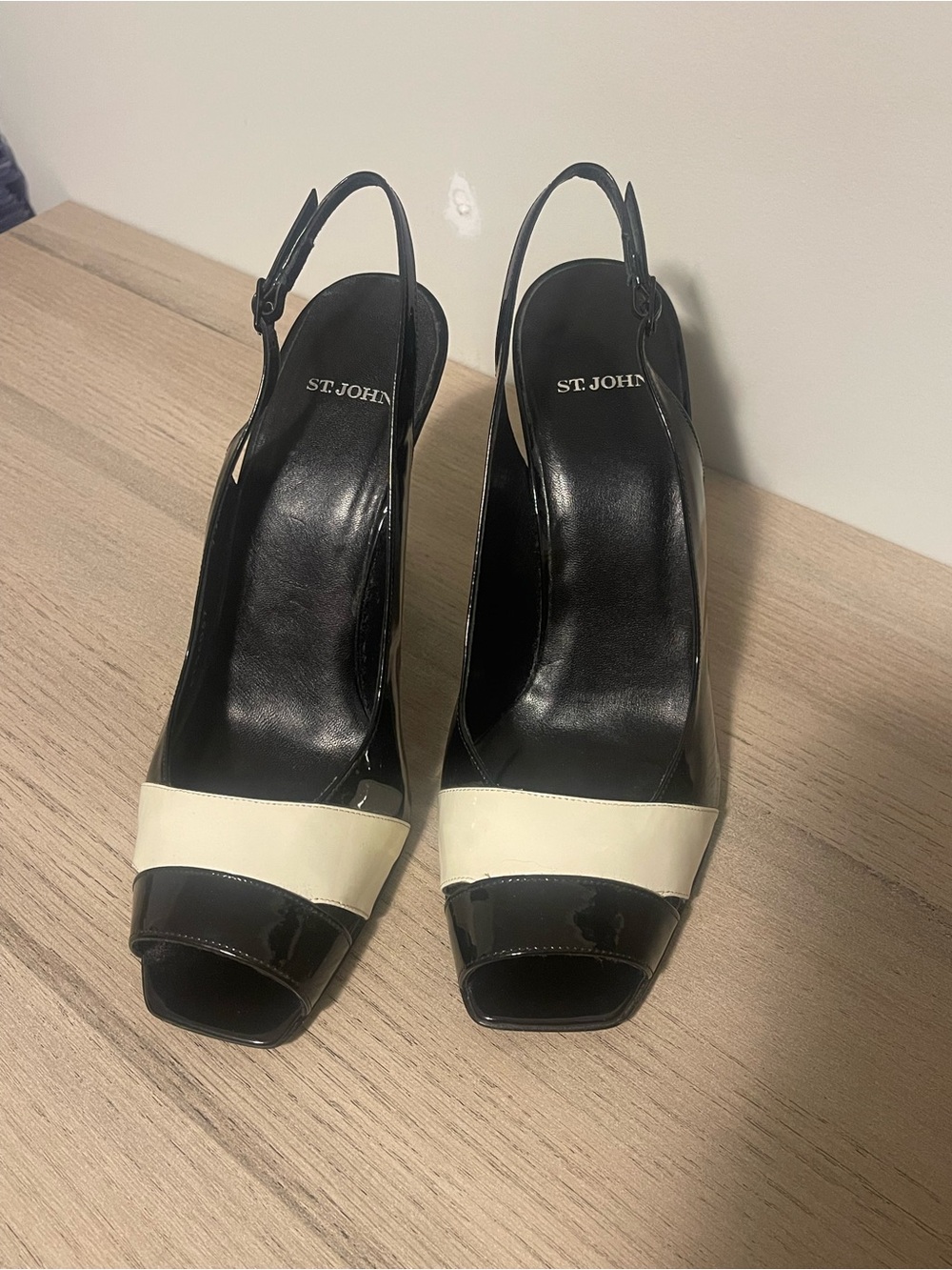 ST. JOHN | Patent Leather Peep Toe Slingback Heels Made in Spain Sz 9.5 - Picture 3 of 10